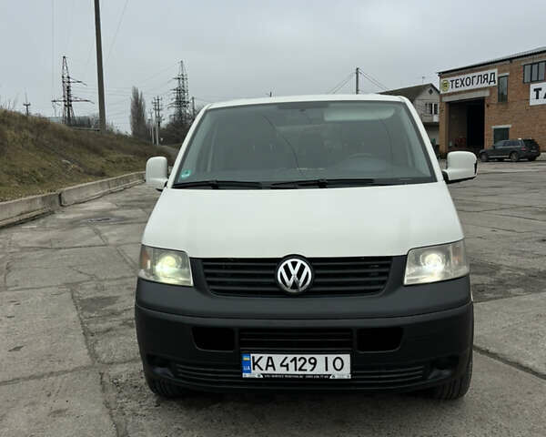 Белый Фольксваген Transporter, объемом двигателя 1.9 л и пробегом 414 тыс. км за 8500 $, фото 1 на Automoto.ua