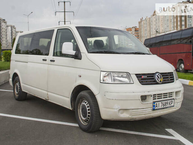 Білий Фольксваген Transporter, об'ємом двигуна 2.5 л та пробігом 325 тис. км за 6800 $, фото 1 на Automoto.ua