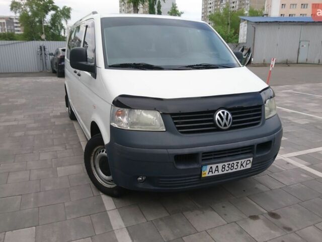 Белый Фольксваген Transporter, объемом двигателя 1.9 л и пробегом 325 тыс. км за 7600 $, фото 1 на Automoto.ua