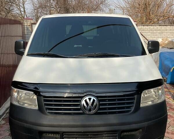 Білий Фольксваген Transporter, об'ємом двигуна 1.9 л та пробігом 330 тис. км за 8000 $, фото 1 на Automoto.ua