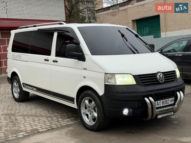 Білий Фольксваген Transporter, об'ємом двигуна 2.5 л та пробігом 426 тис. км за 8999 $, фото 1 на Automoto.ua