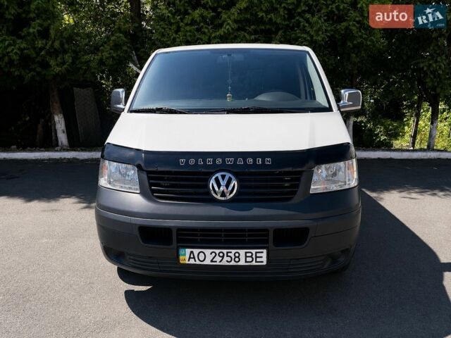 Білий Фольксваген Transporter, об'ємом двигуна 1.9 л та пробігом 303 тис. км за 9000 $, фото 1 на Automoto.ua