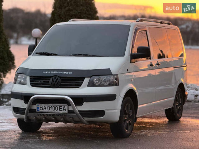 Белый Фольксваген Transporter, объемом двигателя 2.5 л и пробегом 440 тыс. км за 9999 $, фото 1 на Automoto.ua