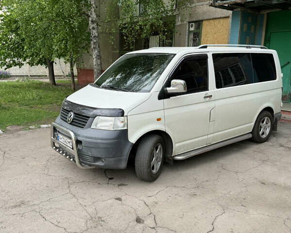 Белый Фольксваген Transporter, объемом двигателя 1.9 л и пробегом 299 тыс. км за 10000 $, фото 1 на Automoto.ua