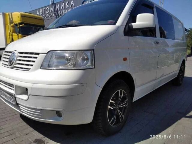 Білий Фольксваген Transporter, об'ємом двигуна 2.5 л та пробігом 275 тис. км за 10400 $, фото 1 на Automoto.ua