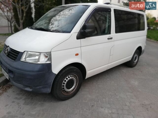 Белый Фольксваген Transporter, объемом двигателя 1.9 л и пробегом 309 тыс. км за 10000 $, фото 1 на Automoto.ua