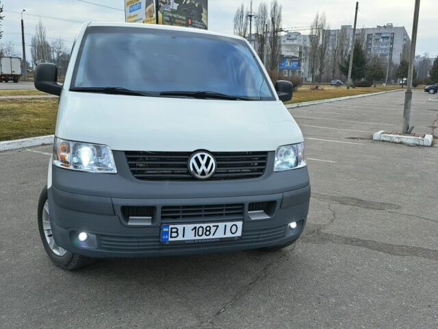 Белый Фольксваген Transporter, объемом двигателя 1.9 л и пробегом 276 тыс. км за 15000 $, фото 1 на Automoto.ua