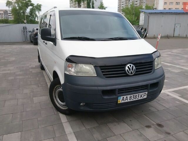 Белый Фольксваген Transporter, объемом двигателя 1.9 л и пробегом 325 тыс. км за 7600 $, фото 1 на Automoto.ua