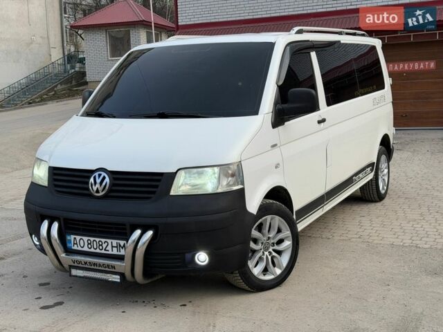 Белый Фольксваген Transporter, объемом двигателя 2.5 л и пробегом 430 тыс. км за 8999 $, фото 1 на Automoto.ua