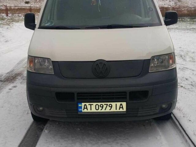 Білий Фольксваген Transporter, об'ємом двигуна 1.9 л та пробігом 374 тис. км за 12350 $, фото 1 на Automoto.ua