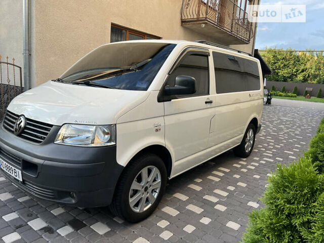 Білий Фольксваген Transporter, об'ємом двигуна 1.9 л та пробігом 220 тис. км за 12850 $, фото 1 на Automoto.ua