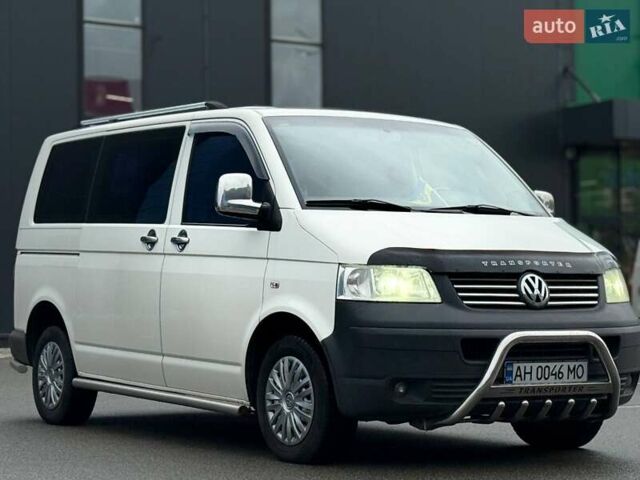 Білий Фольксваген Transporter, об'ємом двигуна 1.97 л та пробігом 318 тис. км за 9800 $, фото 1 на Automoto.ua