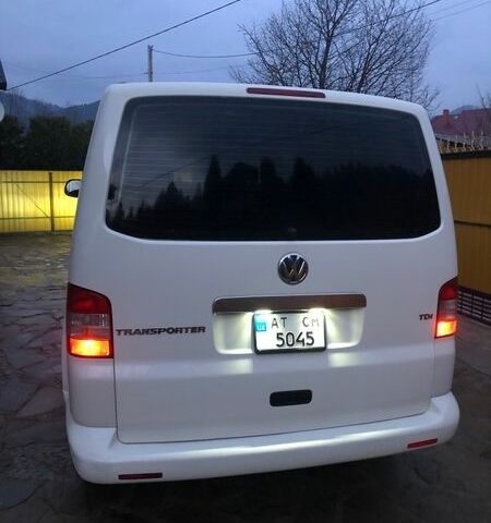Белый Фольксваген Transporter, объемом двигателя 2 л и пробегом 625 тыс. км за 12800 $, фото 1 на Automoto.ua