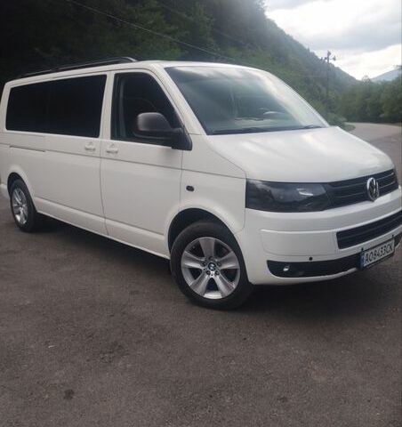 Белый Фольксваген Transporter, объемом двигателя 1.97 л и пробегом 251 тыс. км за 12500 $, фото 1 на Automoto.ua