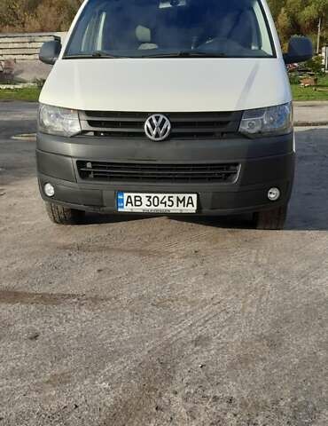 Белый Фольксваген Transporter, объемом двигателя 2 л и пробегом 199 тыс. км за 12800 $, фото 1 на Automoto.ua