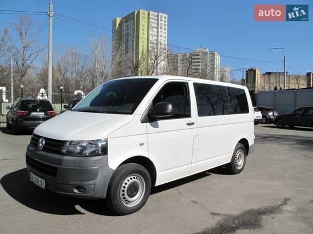 Білий Фольксваген Transporter, об'ємом двигуна 2 л та пробігом 210 тис. км за 14700 $, фото 1 на Automoto.ua