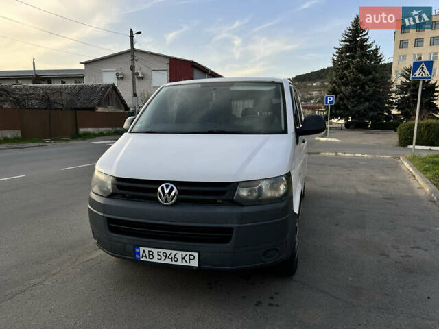 Белый Фольксваген Transporter, объемом двигателя 1.97 л и пробегом 425 тыс. км за 10000 $, фото 1 на Automoto.ua