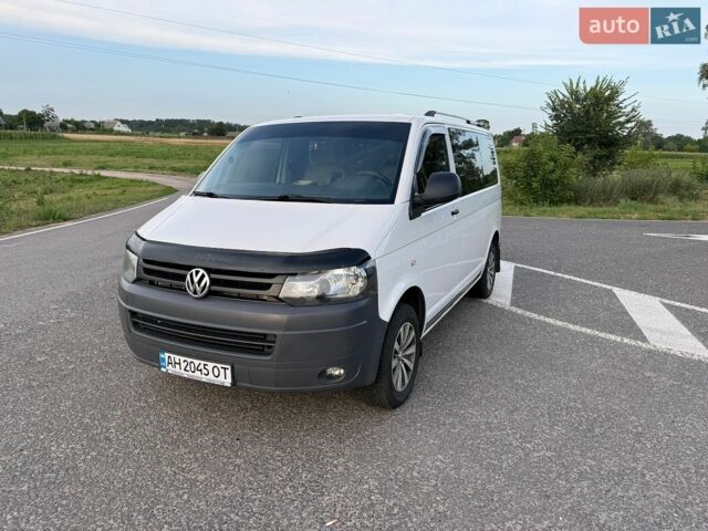 Белый Фольксваген Transporter, объемом двигателя 2 л и пробегом 421 тыс. км за 11500 $, фото 1 на Automoto.ua