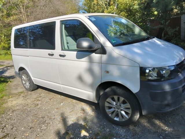 Белый Фольксваген Transporter, объемом двигателя 2 л и пробегом 228 тыс. км за 10200 $, фото 1 на Automoto.ua