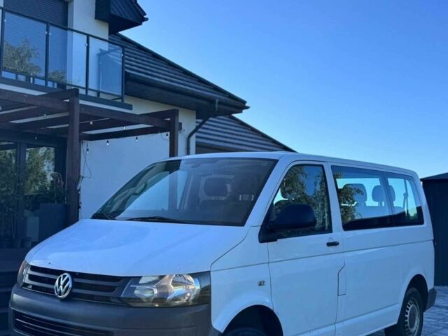 Белый Фольксваген Transporter, объемом двигателя 2 л и пробегом 243 тыс. км за 7200 $, фото 1 на Automoto.ua
