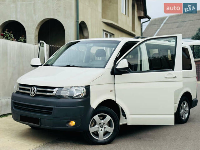 Белый Фольксваген Transporter, объемом двигателя 2 л и пробегом 312 тыс. км за 12700 $, фото 1 на Automoto.ua