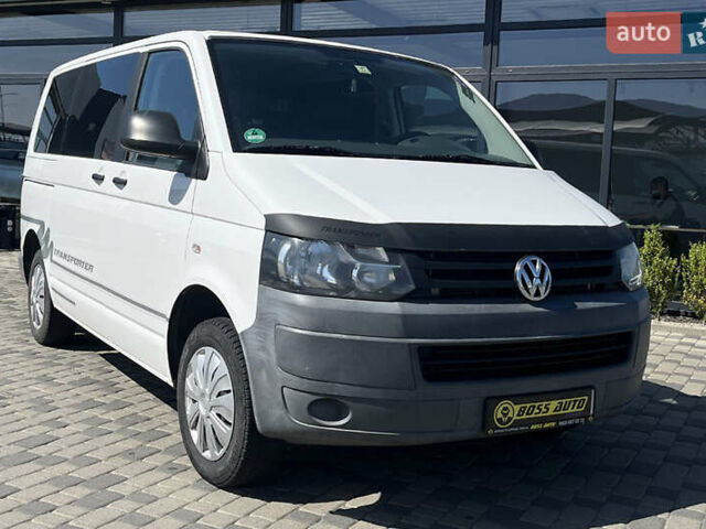 Белый Фольксваген Transporter, объемом двигателя 1.97 л и пробегом 364 тыс. км за 11800 $, фото 1 на Automoto.ua