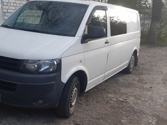 Белый Фольксваген Transporter, объемом двигателя 2 л и пробегом 345 тыс. км за 10500 $, фото 1 на Automoto.ua