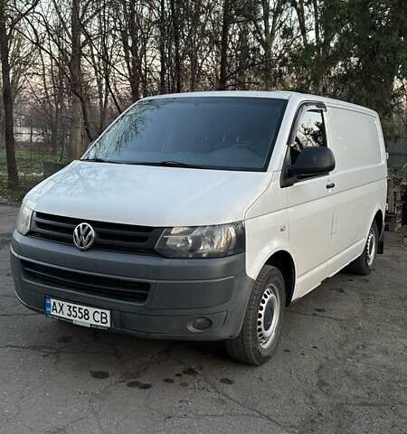 Белый Фольксваген Transporter, объемом двигателя 2 л и пробегом 235 тыс. км за 11500 $, фото 1 на Automoto.ua