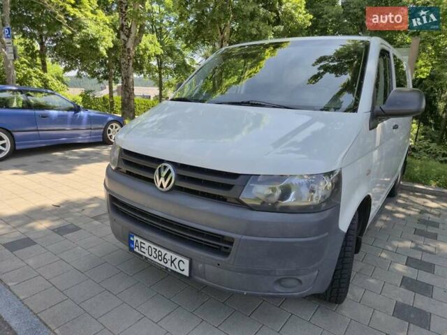 Белый Фольксваген Transporter, объемом двигателя 2 л и пробегом 375 тыс. км за 9000 $, фото 1 на Automoto.ua