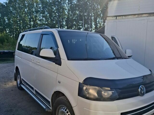 Білий Фольксваген Transporter, об'ємом двигуна 2 л та пробігом 241 тис. км за 10000 $, фото 1 на Automoto.ua