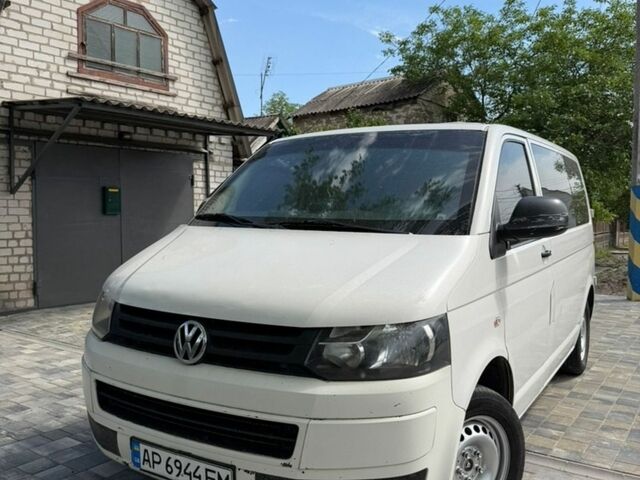Білий Фольксваген Transporter, об'ємом двигуна 2 л та пробігом 335 тис. км за 9000 $, фото 1 на Automoto.ua