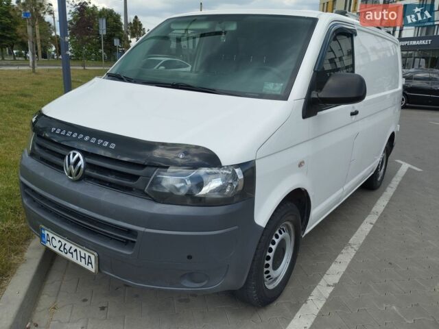 Білий Фольксваген Transporter, об'ємом двигуна 2 л та пробігом 300 тис. км за 10500 $, фото 1 на Automoto.ua