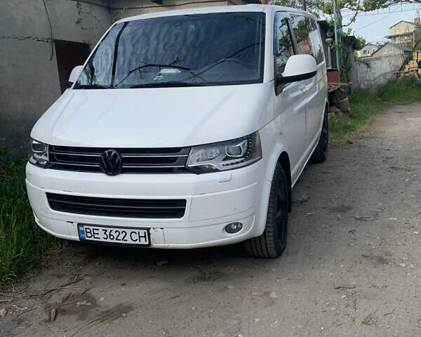 Білий Фольксваген Transporter, об'ємом двигуна 2 л та пробігом 390 тис. км за 17500 $, фото 1 на Automoto.ua