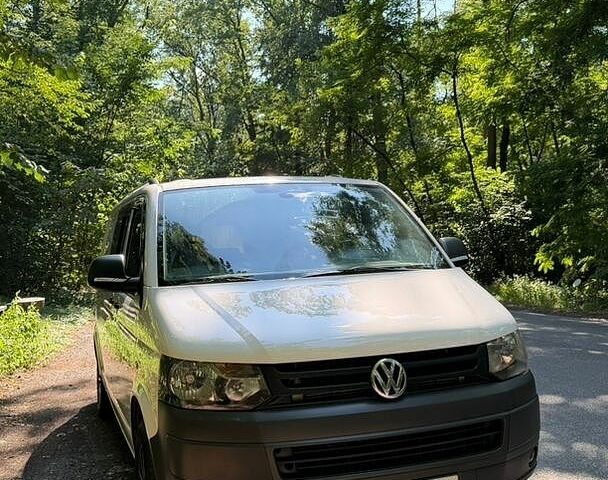 Білий Фольксваген Transporter, об'ємом двигуна 2 л та пробігом 315 тис. км за 16500 $, фото 1 на Automoto.ua