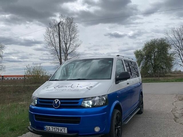 Белый Фольксваген Transporter, объемом двигателя 2 л и пробегом 227 тыс. км за 13500 $, фото 1 на Automoto.ua