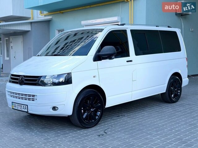 Білий Фольксваген Transporter, об'ємом двигуна 2 л та пробігом 257 тис. км за 16000 $, фото 1 на Automoto.ua