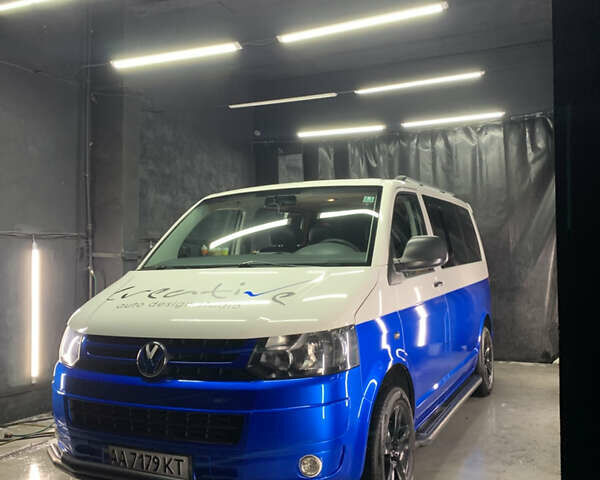 Белый Фольксваген Transporter, объемом двигателя 2 л и пробегом 227 тыс. км за 14500 $, фото 1 на Automoto.ua