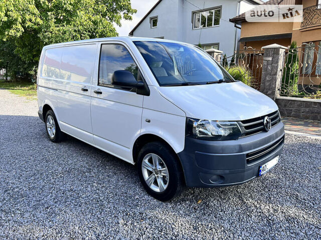 Білий Фольксваген Transporter, об'ємом двигуна 2 л та пробігом 290 тис. км за 14200 $, фото 1 на Automoto.ua