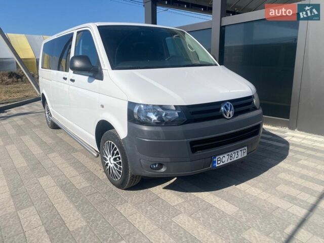 Белый Фольксваген Transporter, объемом двигателя 1.97 л и пробегом 225 тыс. км за 15990 $, фото 1 на Automoto.ua