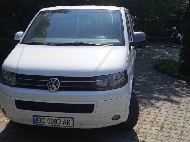 Білий Фольксваген Transporter, об'ємом двигуна 2 л та пробігом 243 тис. км за 14396 $, фото 1 на Automoto.ua