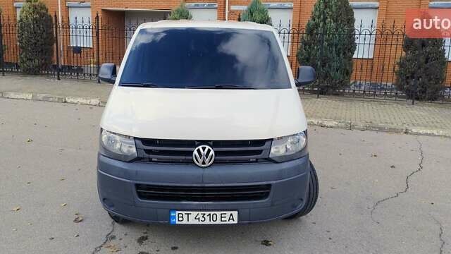 Білий Фольксваген Transporter, об'ємом двигуна 2 л та пробігом 380 тис. км за 11300 $, фото 1 на Automoto.ua