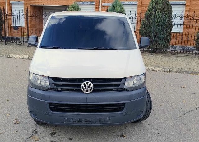 Білий Фольксваген Transporter, об'ємом двигуна 2 л та пробігом 380 тис. км за 12500 $, фото 1 на Automoto.ua