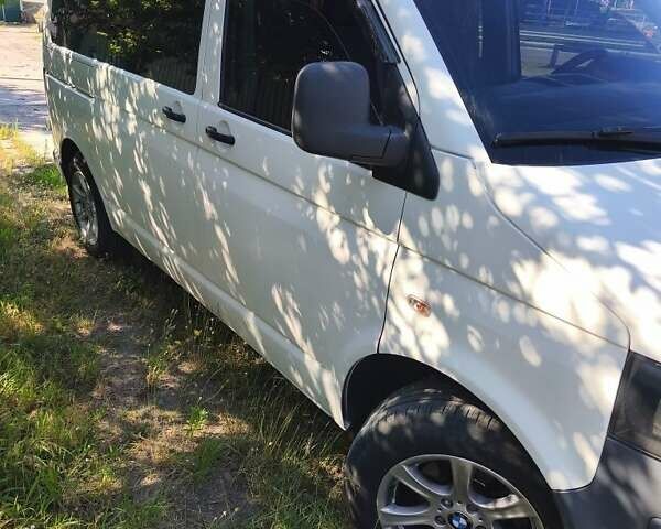 Белый Фольксваген Transporter, объемом двигателя 2 л и пробегом 400 тыс. км за 10500 $, фото 1 на Automoto.ua