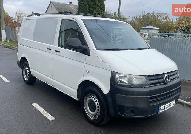 Белый Фольксваген Transporter, объемом двигателя 1.97 л и пробегом 371 тыс. км за 9800 $, фото 1 на Automoto.ua