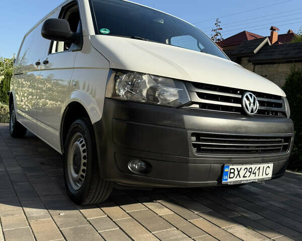 Белый Фольксваген Transporter, объемом двигателя 2 л и пробегом 258 тыс. км за 15500 $, фото 1 на Automoto.ua