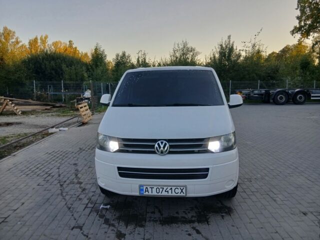 Белый Фольксваген Transporter, объемом двигателя 2 л и пробегом 250 тыс. км за 18500 $, фото 1 на Automoto.ua