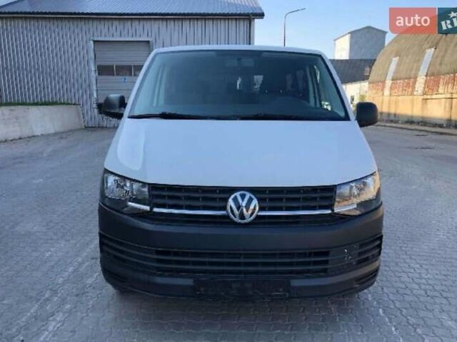 Белый Фольксваген Transporter, объемом двигателя 2 л и пробегом 164 тыс. км за 12000 $, фото 1 на Automoto.ua
