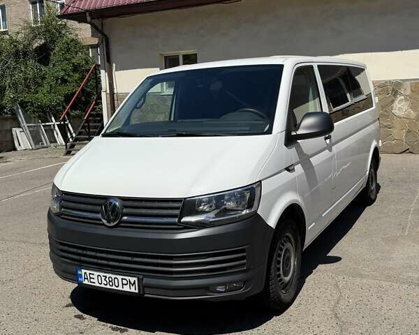 Белый Фольксваген Transporter, объемом двигателя 2 л и пробегом 271 тыс. км за 18000 $, фото 1 на Automoto.ua