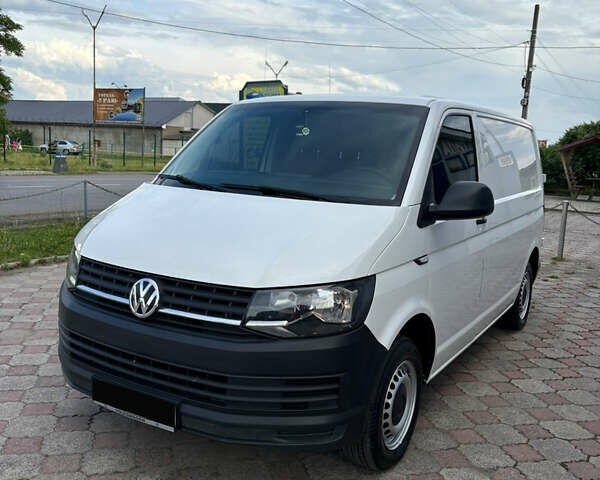 Білий Фольксваген Transporter, об'ємом двигуна 2 л та пробігом 305 тис. км за 15999 $, фото 1 на Automoto.ua