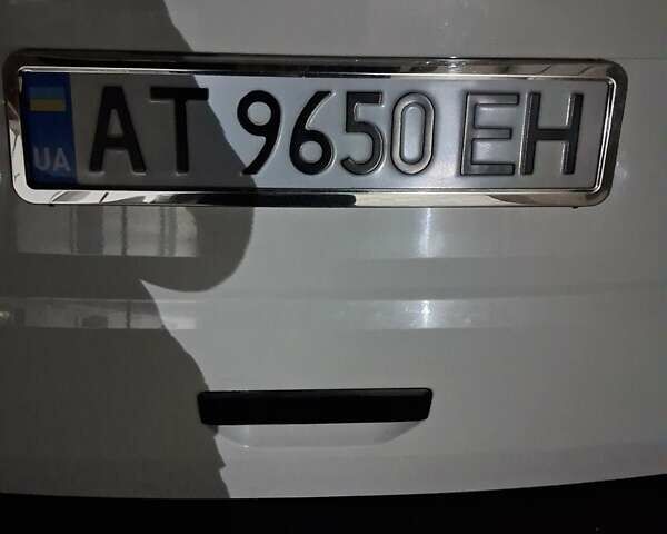 Белый Фольксваген Transporter, объемом двигателя 2 л и пробегом 200 тыс. км за 18600 $, фото 1 на Automoto.ua